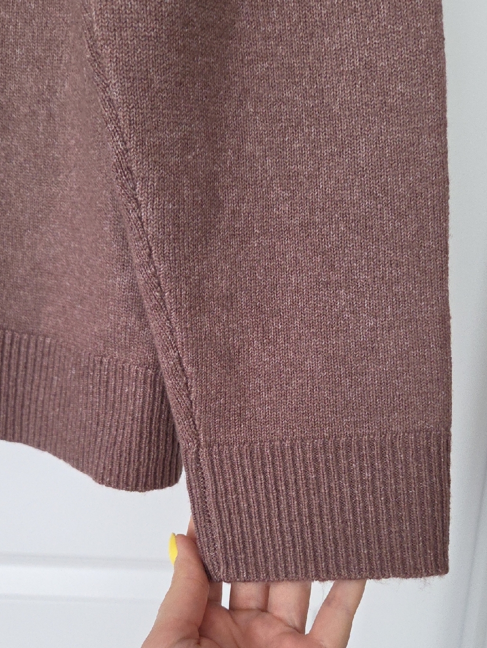 NWOT Reitmans Mauve Pink V-Neck Sweater With Lace Detail - Size L - Picture 3 of 8